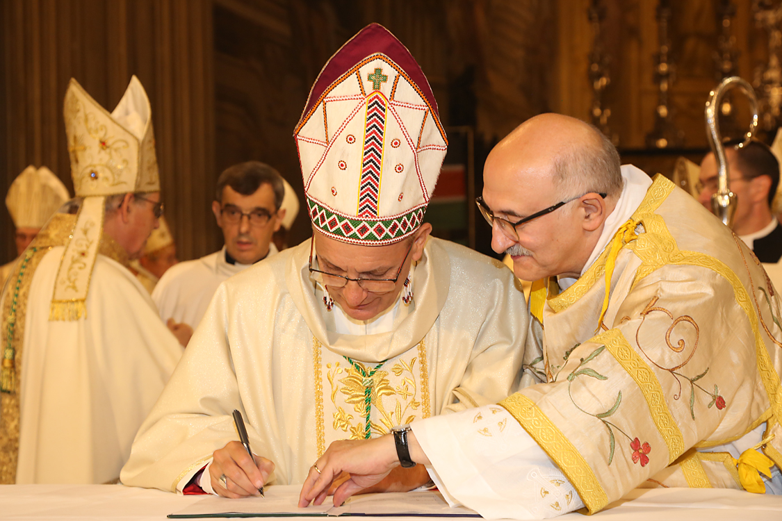 Monsignor Marco Prastaro Vescovo di Asti_469.jpg